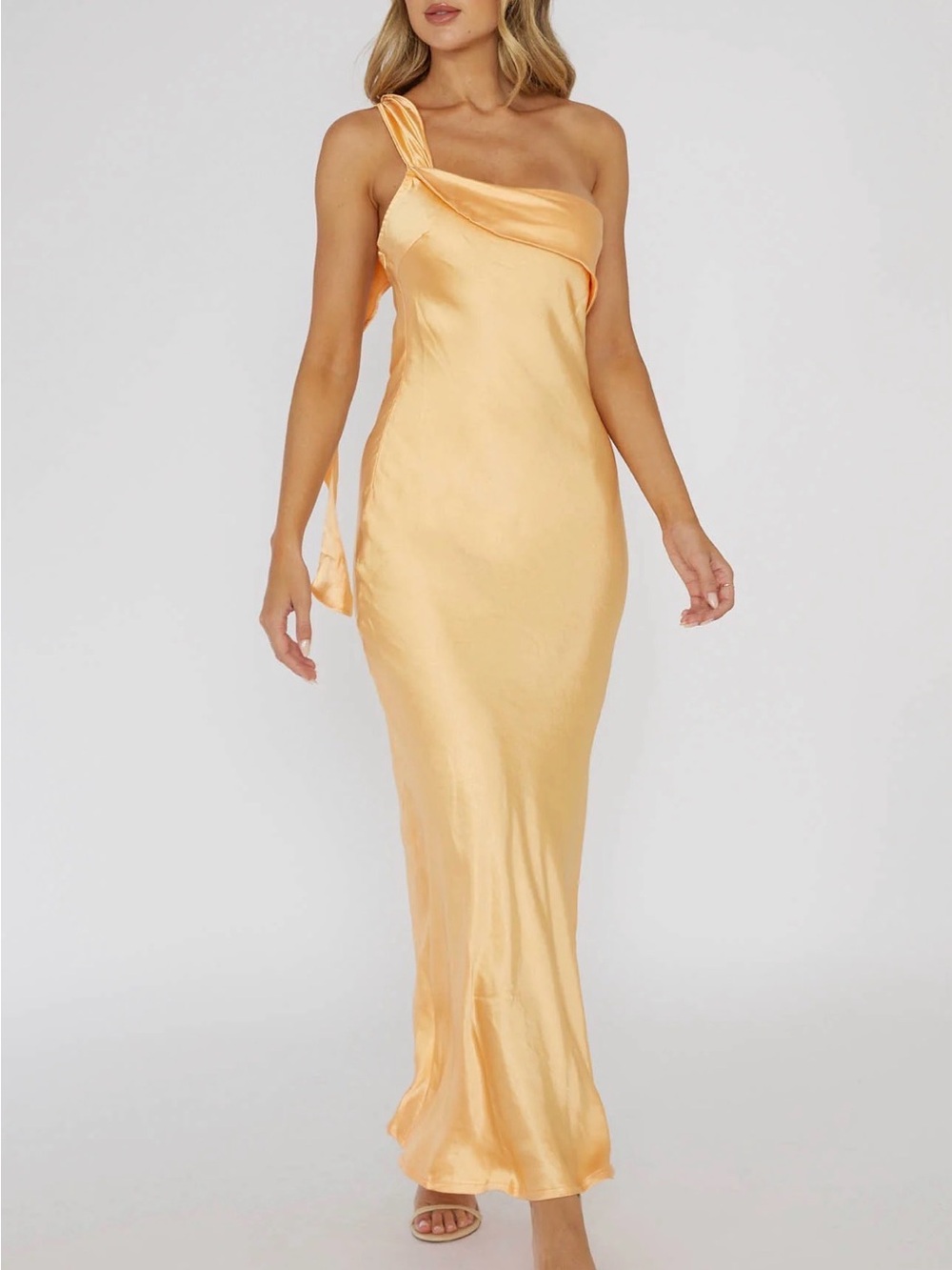 Selfie Leslie One-Shoulder Satin Maxi Dress in Peach